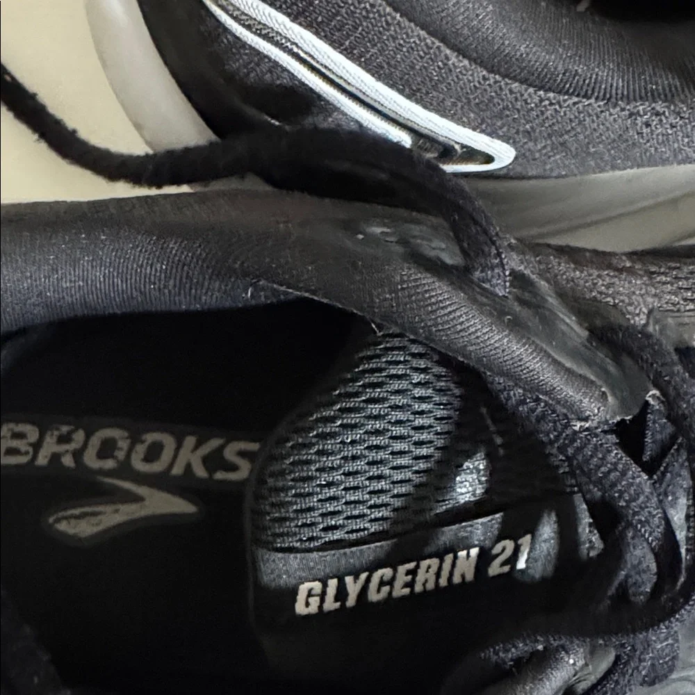 Brooks Glycerin 21 Black and White Athletic Shoes